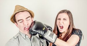 Crecer en una Familia Autoritaria y sus Efectos en las Relaciones de Pareja